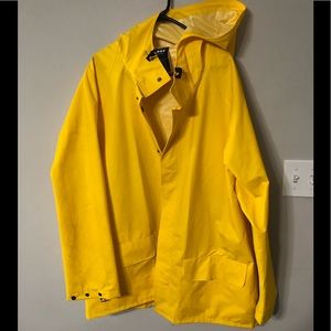 Heavy-duty rain coat